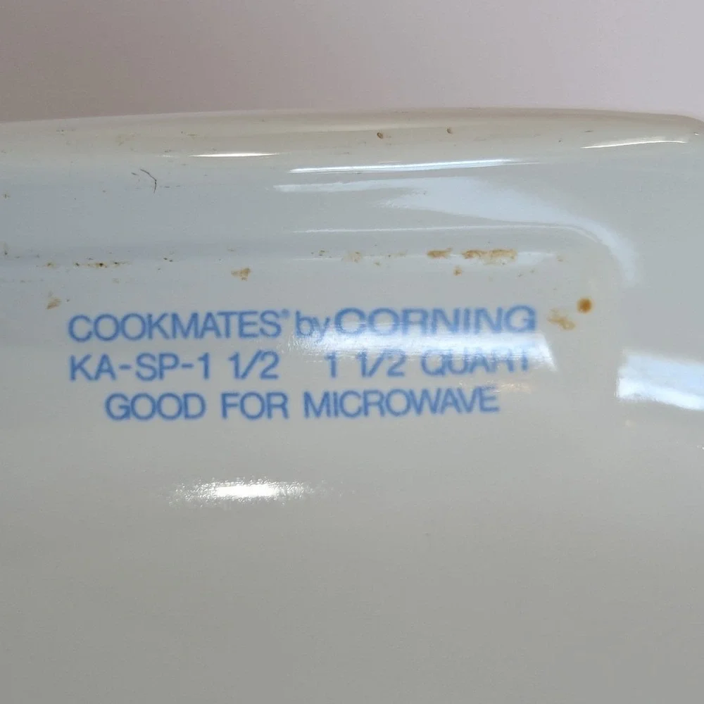 Vintage Casserole Dish 1.5 Qt White Cookmates by Corning KA-SP-1 1/2